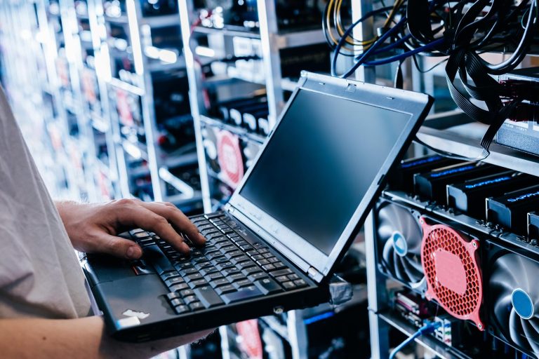 The Fundamental Principles and Operational Mechanism of Blockchain Technology